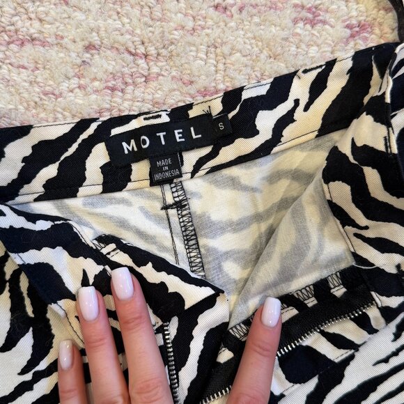 Motel Zebra Flare Pants - Picture 2 of 2
